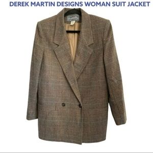Derek Martin Designs woman suite jacket size 12 Nice looking Jacket NWOT